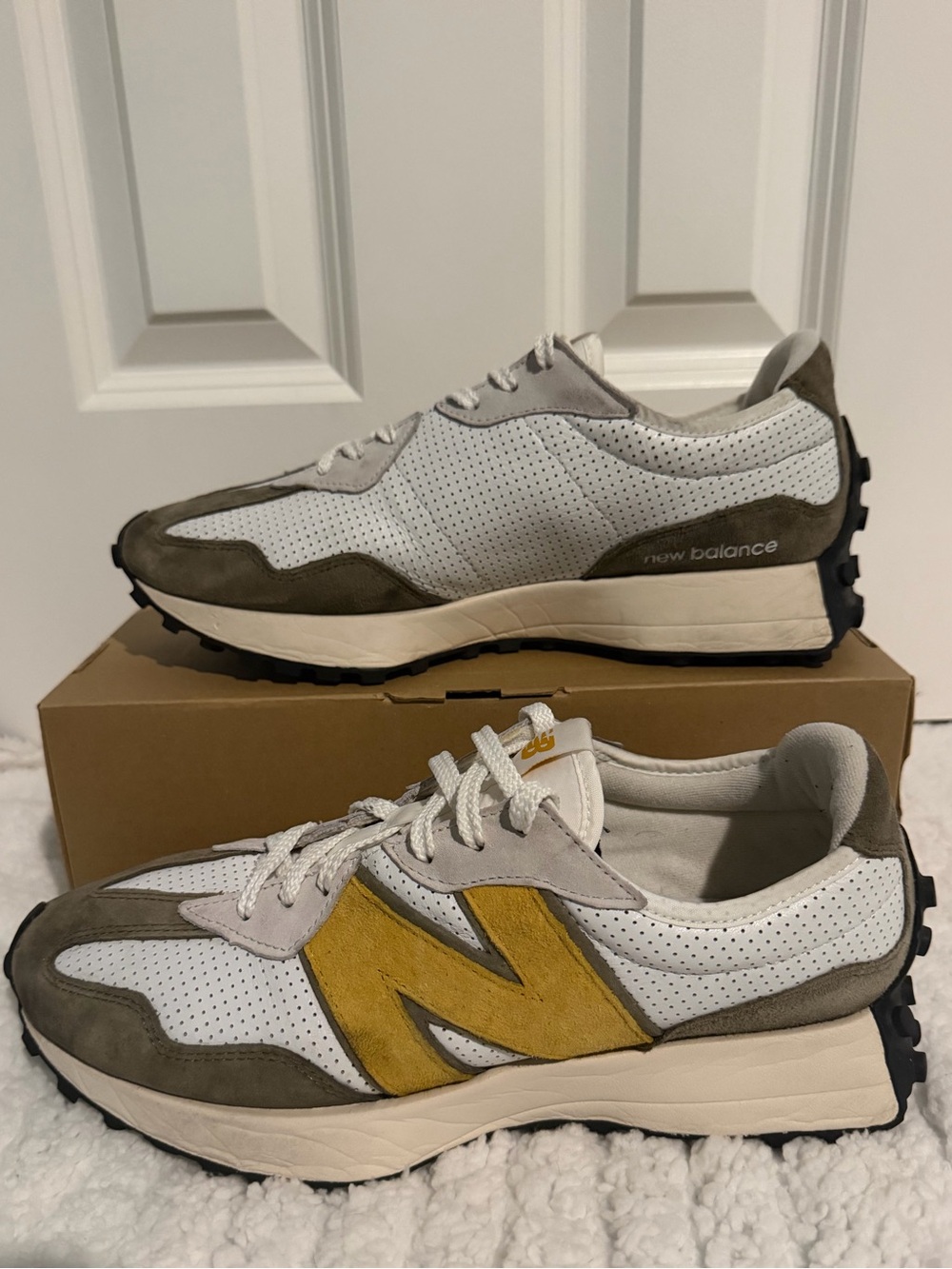 New Balance 327 Men’s White, Yellow, and Olive Sneakers